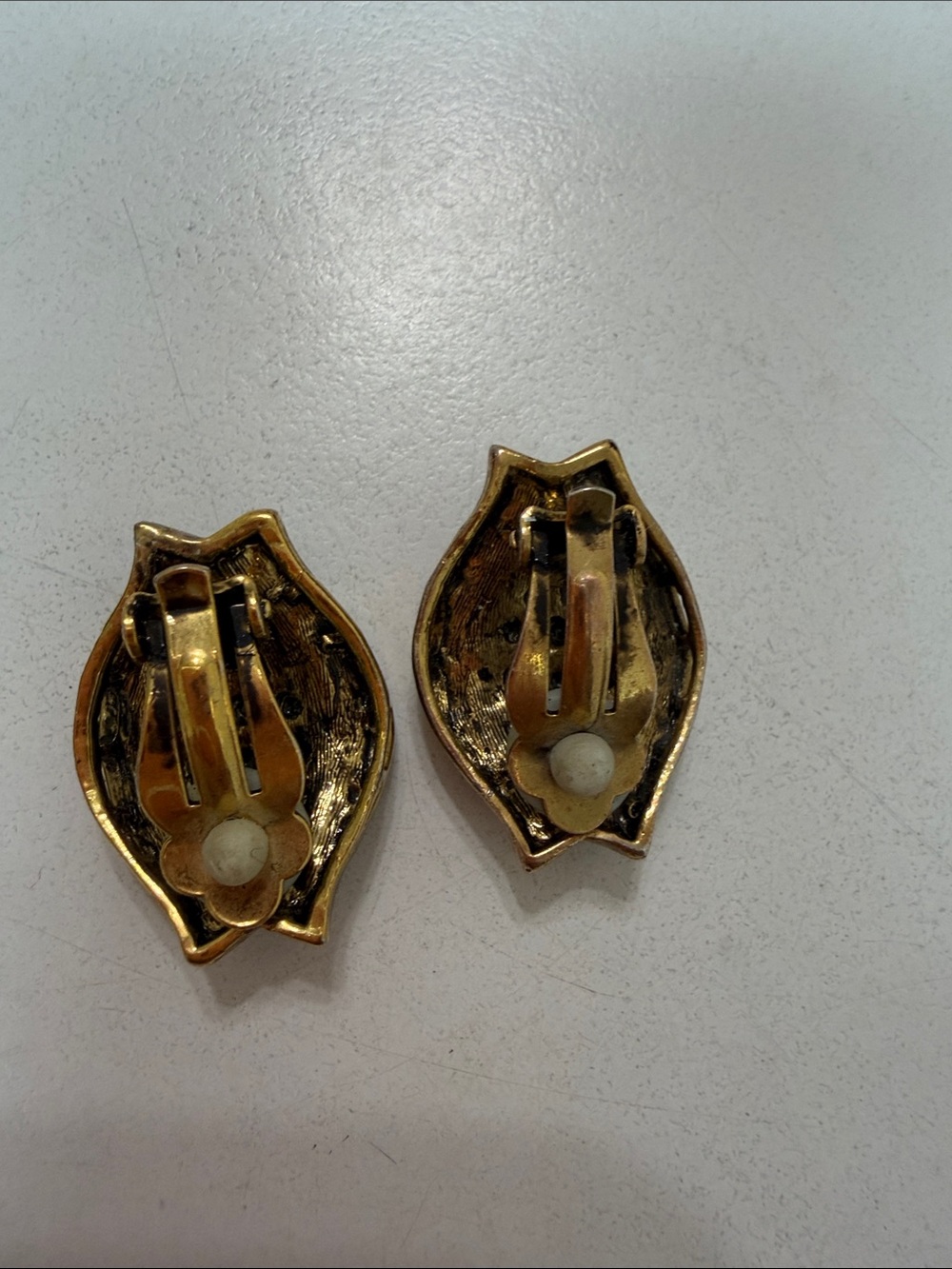 Source Unknown Gold-Tone Crystal Leaf Motif Necklace and Earring Set - Picture 5 of 5